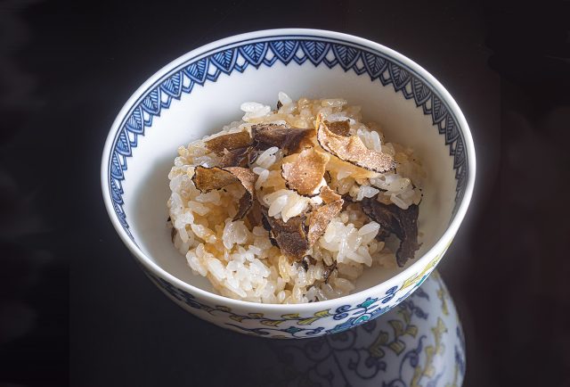 オリジナル名物料理「締めのトリュフご飯」